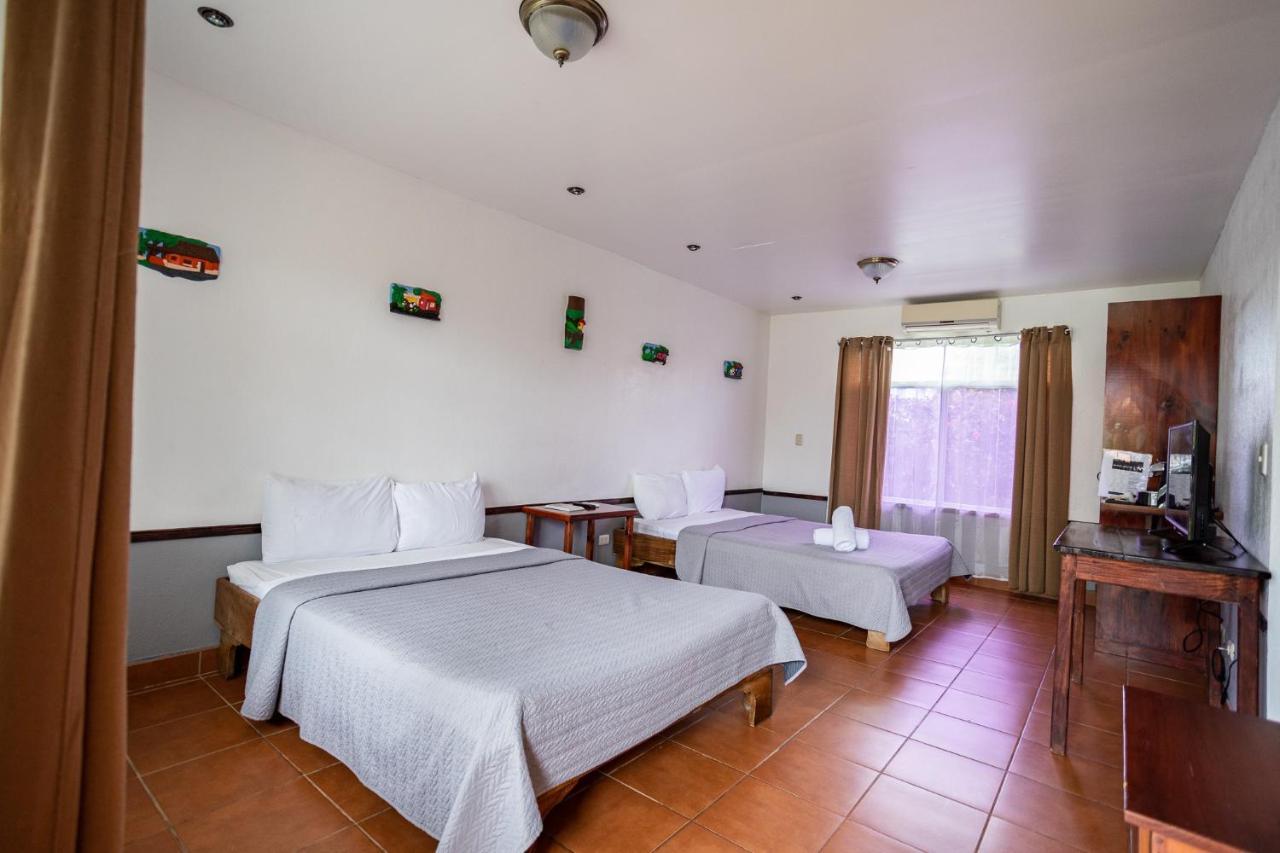 Hotel El Rancho *