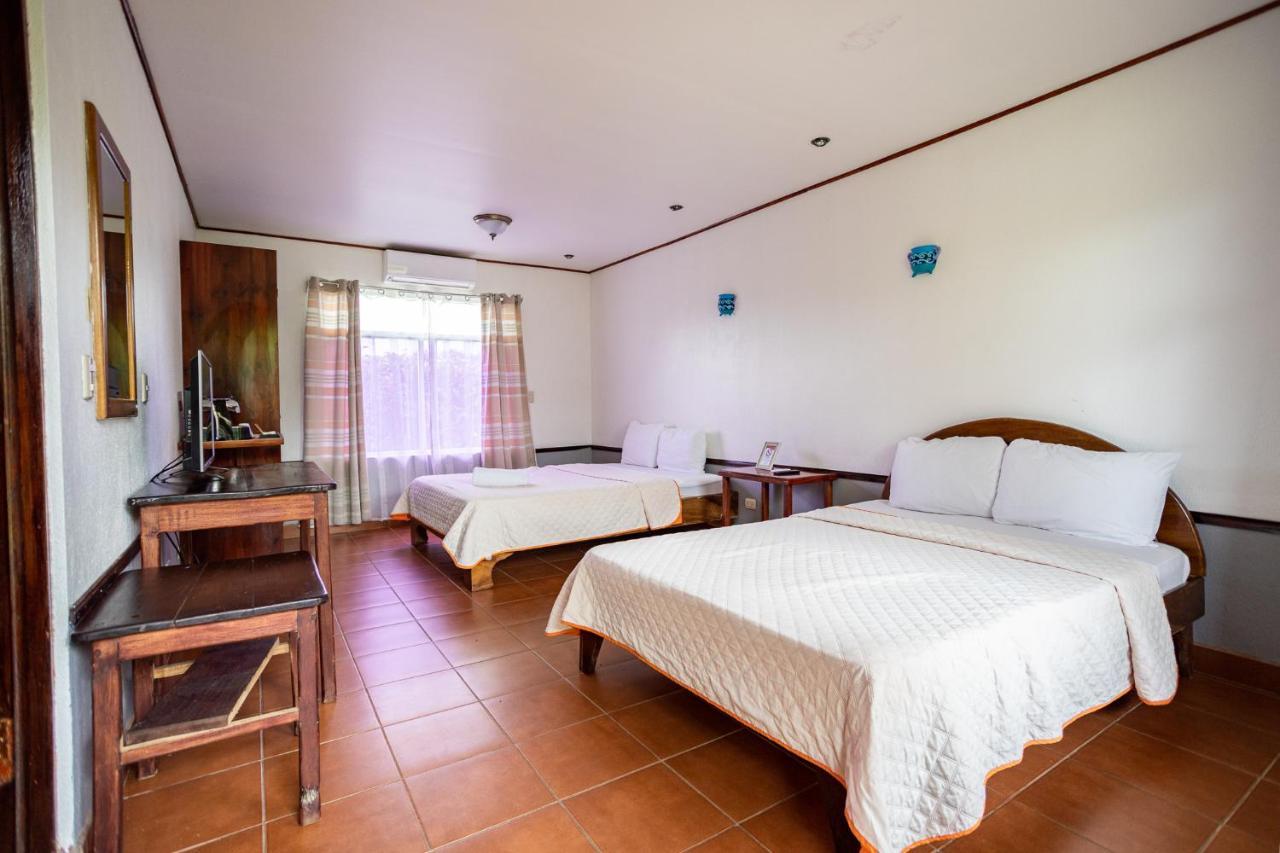 El Rancho Hotel *